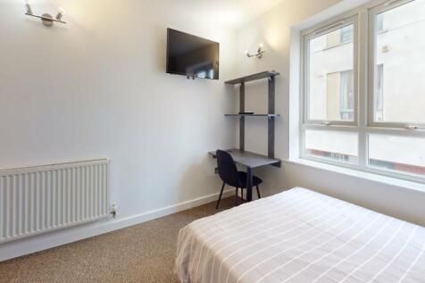 Flat-2-Hog-House-Bed
