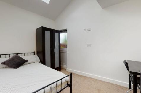 20a-Meadow-Lane-1011