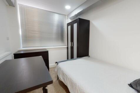 20a-Meadow-Lane-1011
