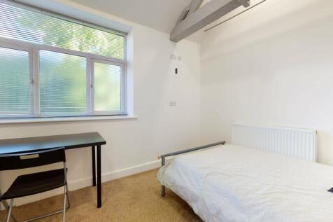 20a-Meadow-Lane-1011
