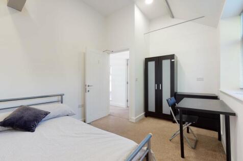 20a-Meadow-Lane-1011