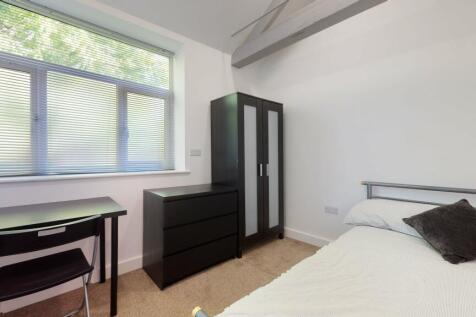 20a-Meadow-Lane-1011