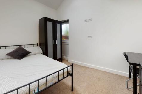 20a-Meadow-Lane-Bedr