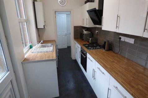 8 Grange Kitchen 1
