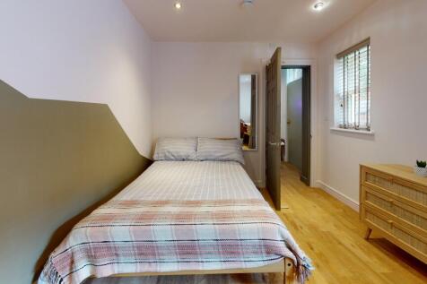 2-Beach-House-Bedroo