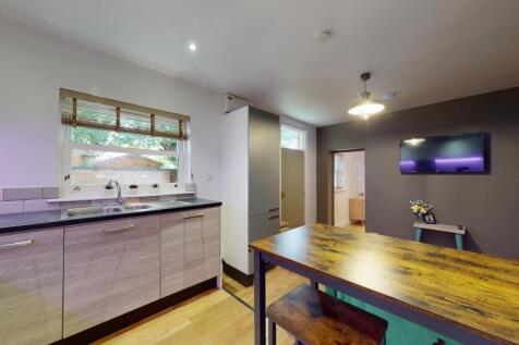 2-Beach-House-080320