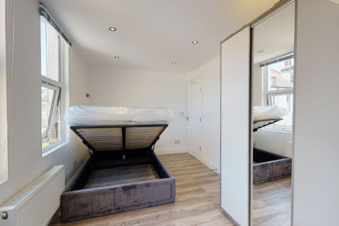 STUDIO/SUITE ONE