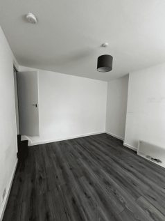 LIVINGROOM ONE