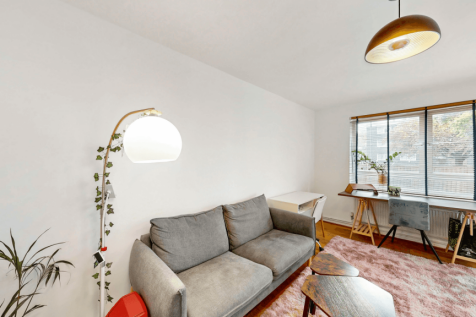 LIVINGROOM ONE