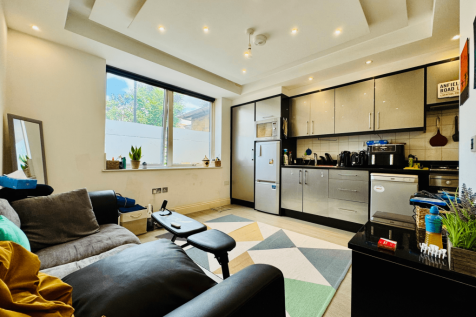 OPEN PLAN RECEPTION/KITCHEN ONE