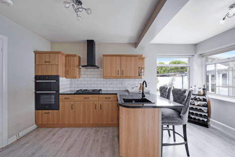 KITCHEN/DINER ONE