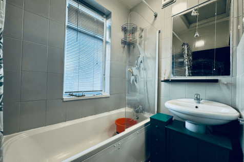 BATHROOM ONE