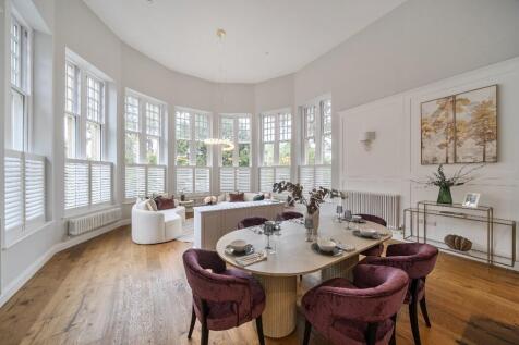 Dining/Living Area