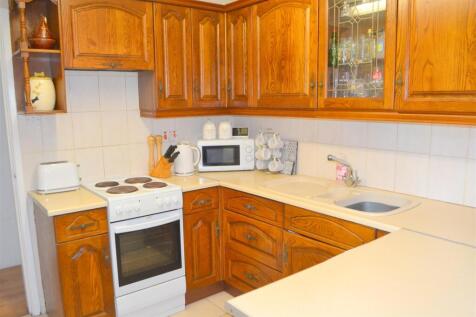 Kitchen 1.JPG