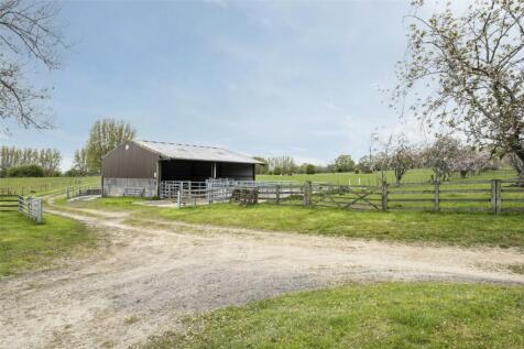 Barn With Class Q