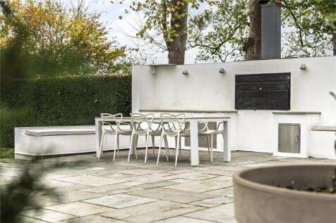 Outdoor Kitchen