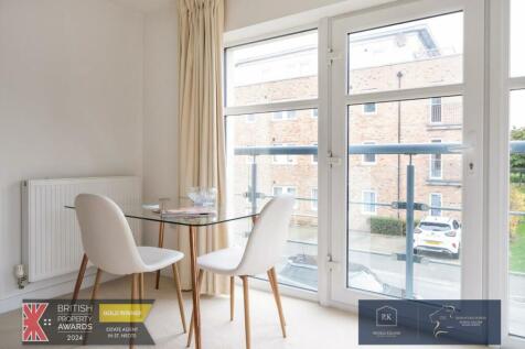 Lifestyle Dining Area.