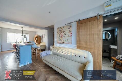 Kitchen/ Family Room.