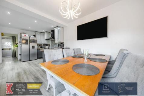 Kitchen/ Family Room.