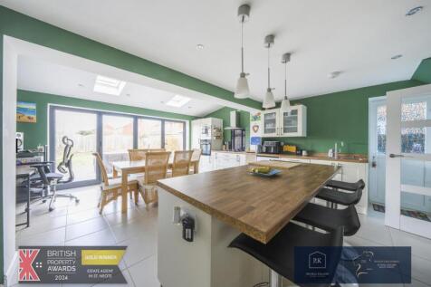 Kitchen/ Family Room.