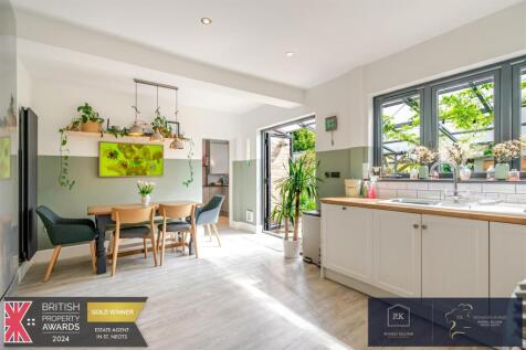 Kitchen Family Room.
