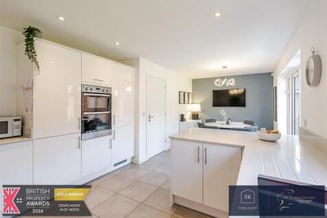 Kitchen Family Room.