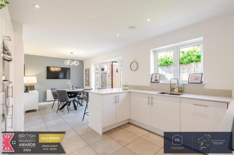 Kitchen Family Room.
