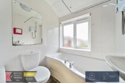 Family Bathroom.