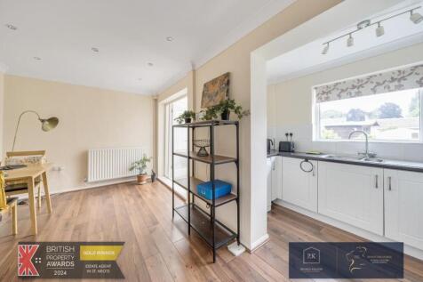 Kitchen/ Dining Area.