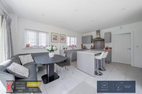 Kitchen Family Room.