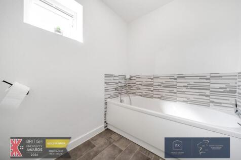 Family Bathroom.