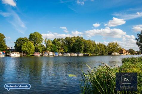 River Marina Eaton Ford.