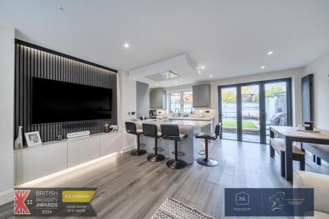 Lounge/ Family Area.