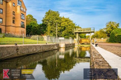 Little Paxton Lock Location.