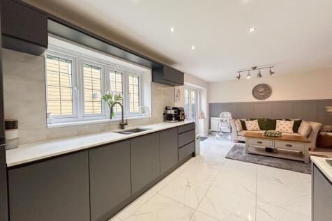 Kitchen/Dinning Room