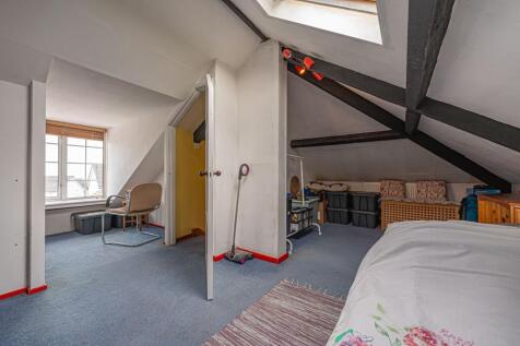 Bedroom/Attic