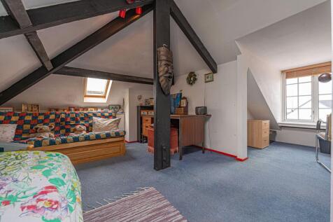 Bedroom/Attic
