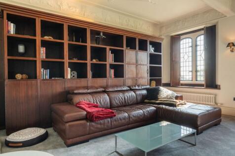 Cinema Room/Libary