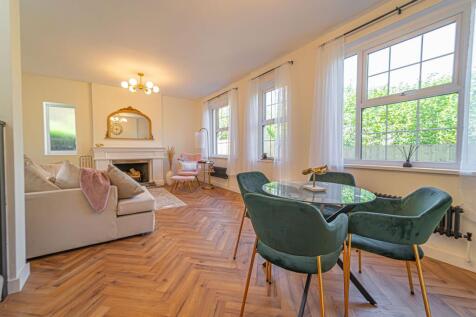 Lounge/Diner