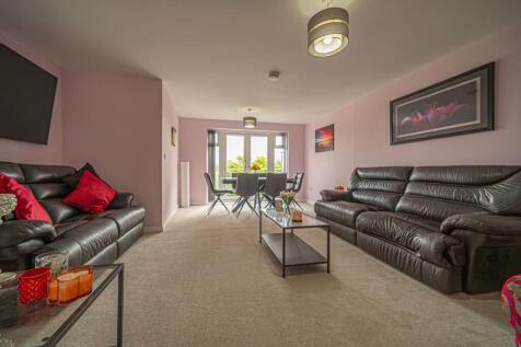 Living Room/Dining Room