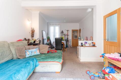 Living Room/Dining Room
