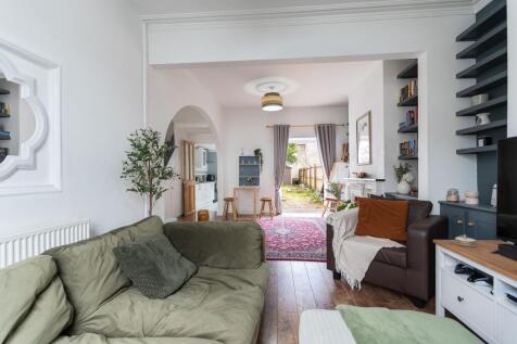 Living Room/Dining Room