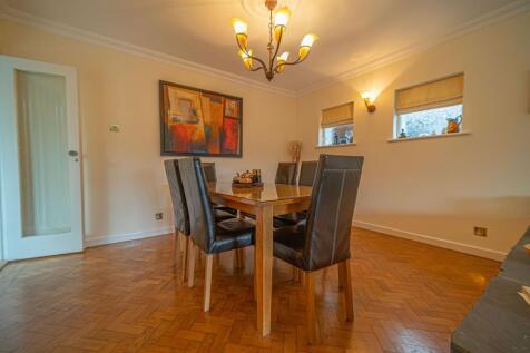 Living Room/Dining Room
