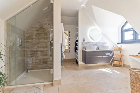 Bedroom/En-suite