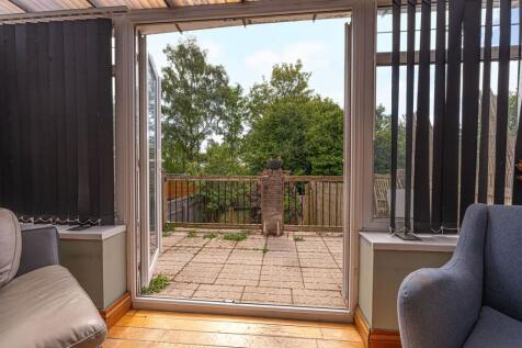 Kitchen/Sun Room