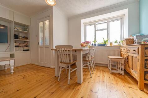 Living Room / Diner