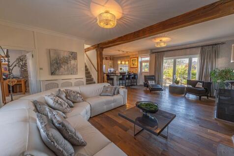 Kitchen/Lounge