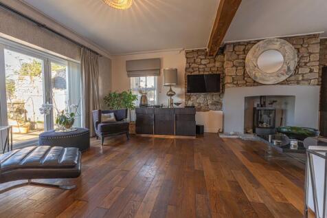 Kitchen/Lounge
