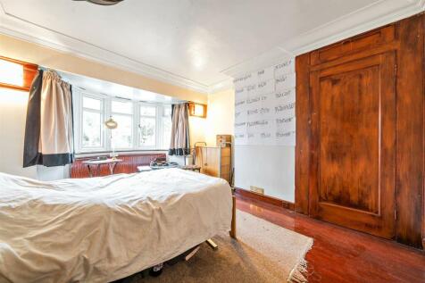 Bedroom 2.JPG