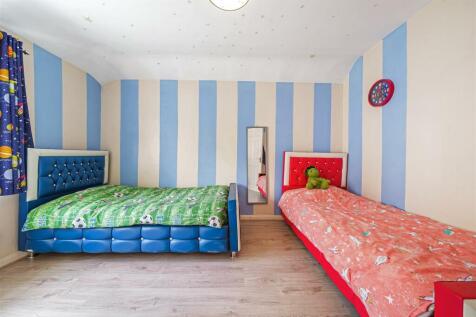 Bedroom 4.JPG